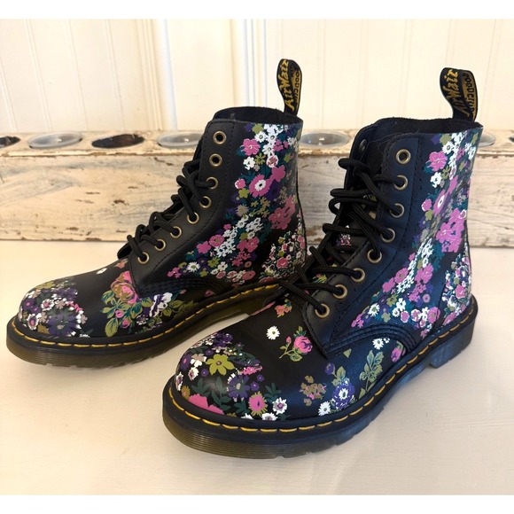 Dr. Martens Shoes - Dr Martens 1460 Pascal Boots Womens‎ Size 8 Black Floral Leather Combat Ankle